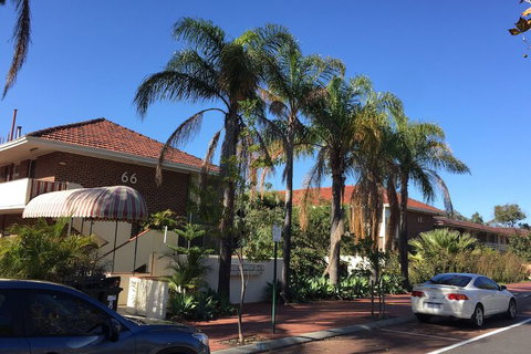 B6 Cafes & Restaurants Close To UWA - Stays Accommodation 5