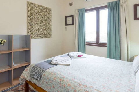 B6 Cafes & Restaurants Close To UWA - Stays Accommodation 6