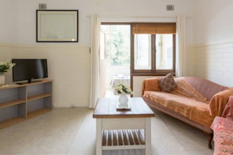 B6 Cafes & Restaurants Close To UWA - Stays Accommodation 0