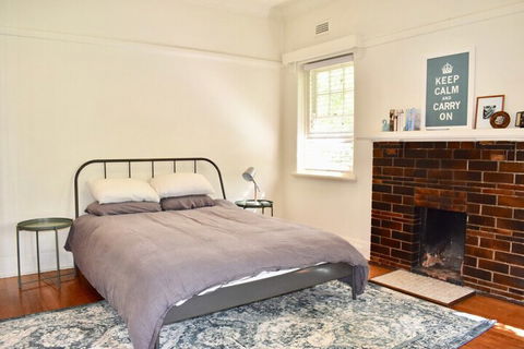Art Deco Apt In Sunny Elwood Minutes To St. Kilda - Stayed 1