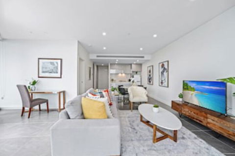 HomeHotel Ultra Luxury 2 Bedroom Next To Mall & Train - Stayed 0