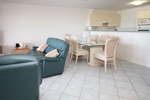 Nelson Towers Unit 37 / 71 Victoria Parade - Stayed 6