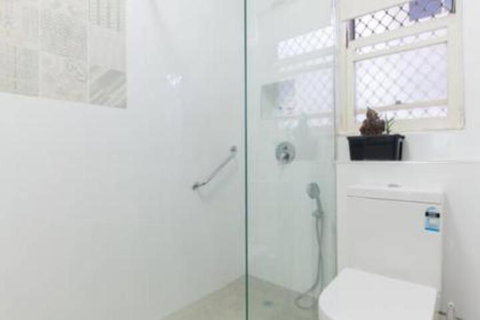 Broadway Apartments - Stays Accommodation 6