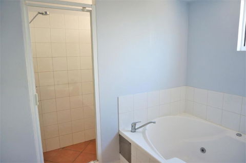 Osprey Holiday Village Unit 118 Excellent 3 Bedroom Holiday Villa With A Pool In The Complex - Stayed 7