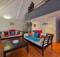 Osprey Holiday Village Unit 112 Vibrant 3 Bedroom Holiday Villa with a Pool in the Complex - Stayed