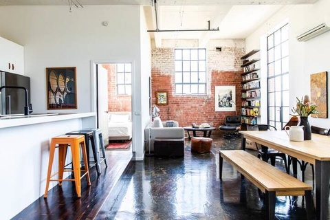Stylish Warehouse Conversion In Heart Of Fitzroy - Stayed 1