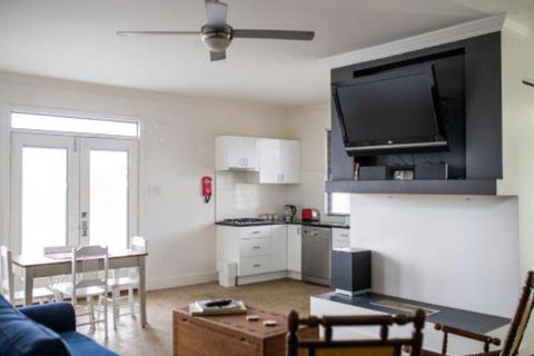 Five Bed Five Bath Five Star View 2 Mins To CBD Wentworth Estate - Stayed 7
