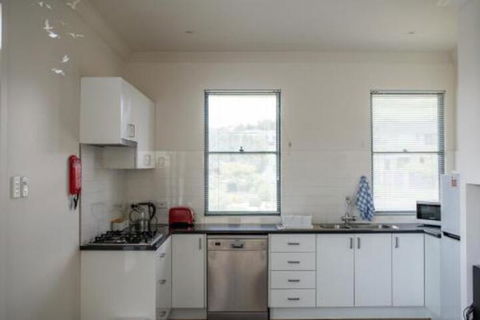 Five Bed Five Bath Five Star View 2 Mins To CBD Wentworth Estate - Stayed 4