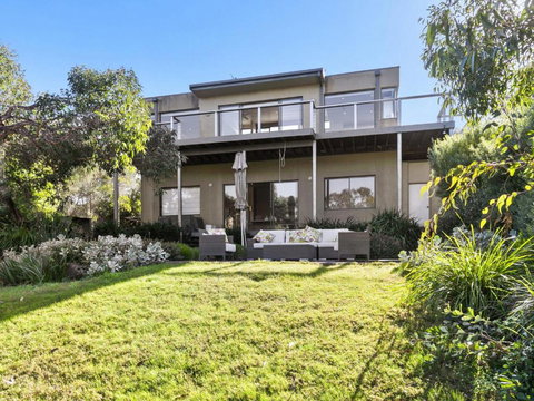 BELLE VUE ANGLESEA - Stays Accommodation 7