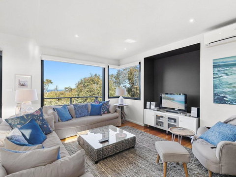 BELLE VUE ANGLESEA - Stays Accommodation 6