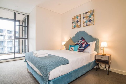 Bright & Modern! 2bed 2bath APT With Parking - Stayed 5