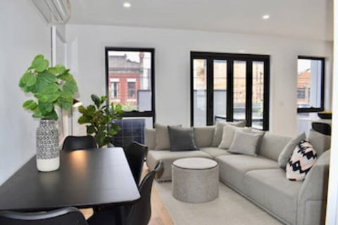 Brand New 2 Bed Apartment With Stunning City Views - Stayed 0