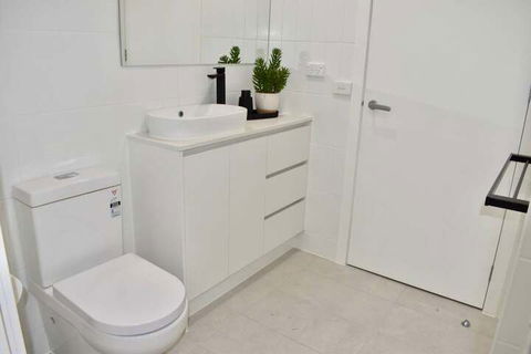 Brand New 2 Bed Apartment With Stunning City Views - Stayed 2