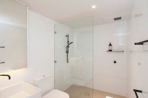 Luxury Studio With Parking In Woolloomooloo WMLOO - Stays Accommodation 2
