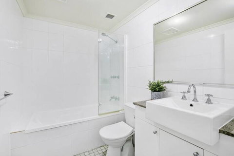 HOLT1 Crows Nest Holtermann Street - Stayed 1