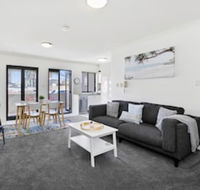 HOLT1 Crows Nest Holtermann Street - Stayed