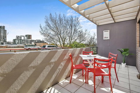 HOLT1 Crows Nest Holtermann Street - Stayed 5