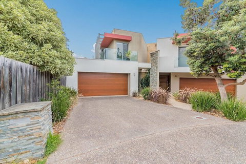 Charmandene On The Beach - Stays Accommodation 4