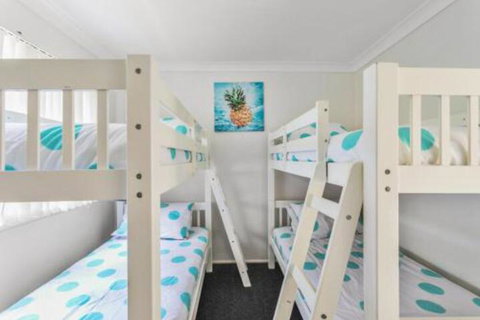 MOLLYMOOK BEACH COTTAGE - Stayed 2