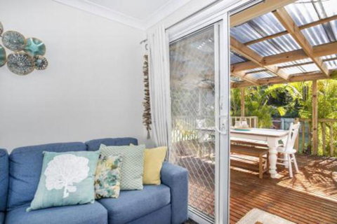 MOLLYMOOK BEACH COTTAGE - Stayed 1