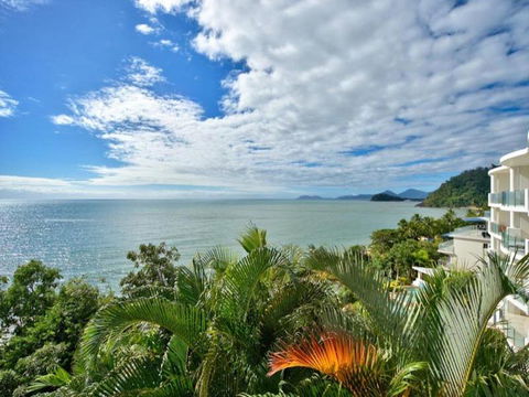 Absolute Beachfront With Million Dollar Views - Stayed 4