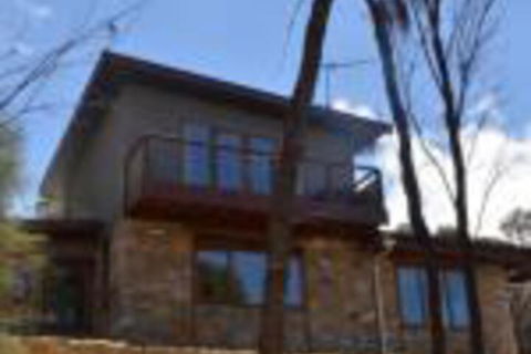 Of Stone & Wood Guesthouse Secluded Getaway! - Stayed 0