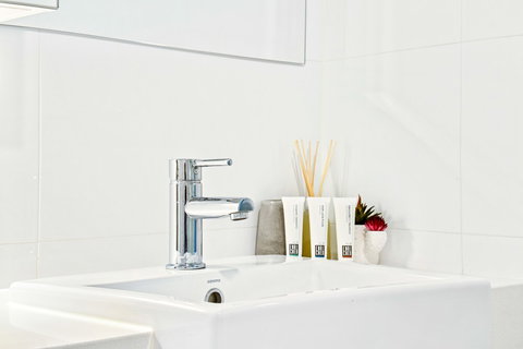 Modern Apartment Next To Largest Shopping Centre - Stayed 0