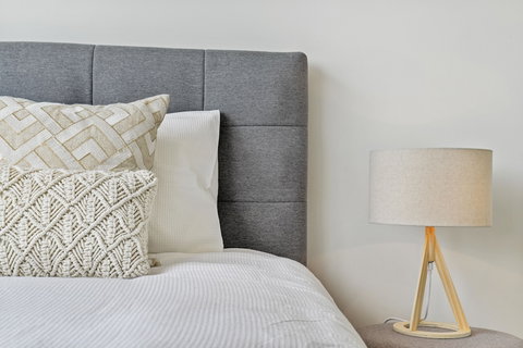 Modern Apartment Next To Largest Shopping Centre - Stayed 5