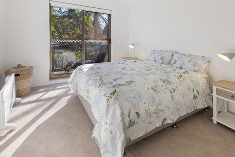 Victory Court Unit 1 / 3 7 Columbia Close - Stayed 3