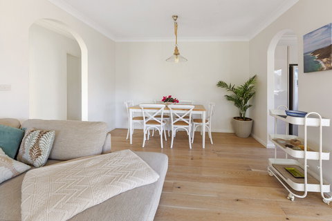 Victory Court Unit 1 / 3 7 Columbia Close - Stayed 2