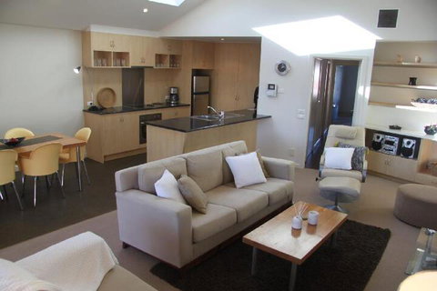 SACKVILLE APARTMENT 1 - Stayed 3