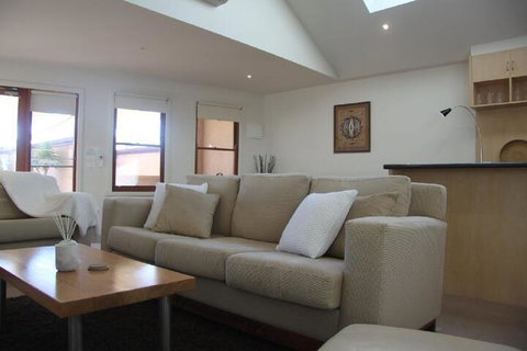 SACKVILLE APARTMENT 1 - Stayed 4
