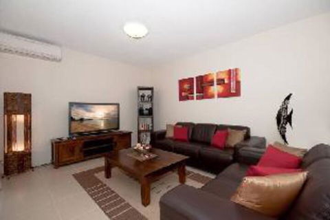 2 Bedroom Apartment Kiah Unit 16 / 53 Victoria Parade - Stayed 2