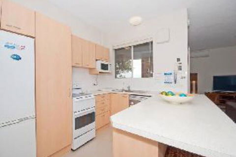 2 Bedroom Apartment Kiah Unit 16 / 53 Victoria Parade - Stayed 4