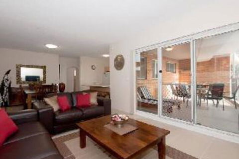 2 Bedroom Apartment Kiah Unit 16 / 53 Victoria Parade - Stayed 3