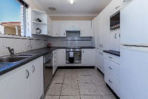 2 Bedroom Apartment Laman Lodge Unit 5 - Stayed 1
