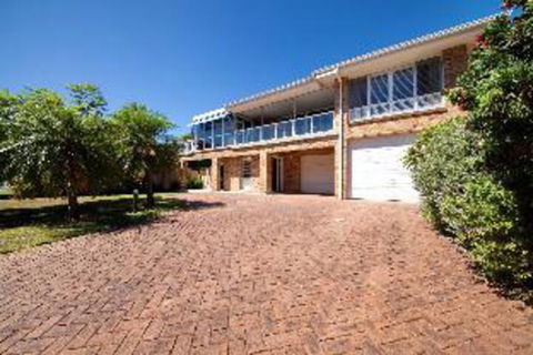 3 Bedroom House At Sandy Point Road 151 - Stayed 2