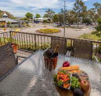 3 Bedroom Apartment Tradewinds Unit 3 - Stayed
