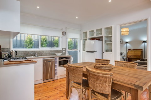 Capella Villa 4 - Stays Accommodation 4