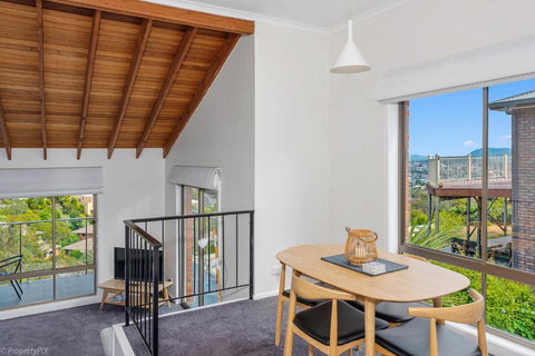 The Lookout - Stayed 2