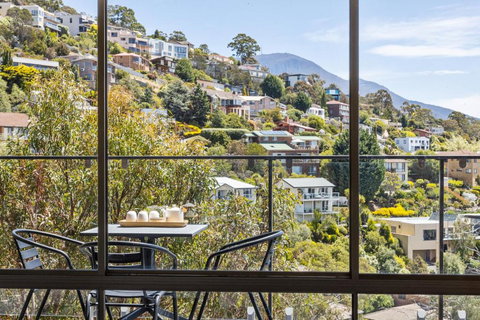 The Lookout - Stayed 1