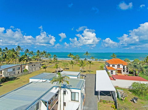 Driftwood On The Beach - Stayed 0