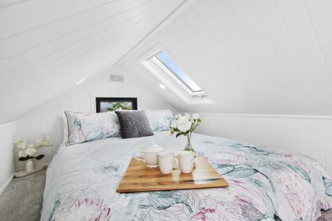 TINY HOME......BIG Views - Stayed 2