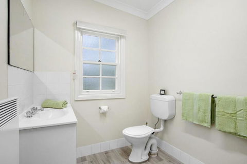 THE TEACHERS COTTAGE - Stayed 2