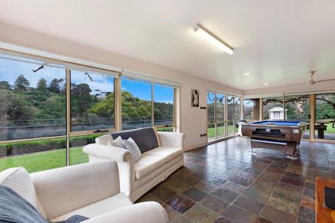 Nevertire - Stayed 4