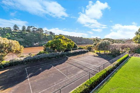 Nevertire - Stayed 2