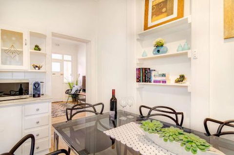 Minutes From The Beach Shops & Parks! Free Wifi Nespresso Netflix - Stayed 1