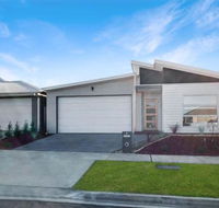 Brand New Home 10 mins to Beach Torquay Geelong Deakin Hospitals - Stayed