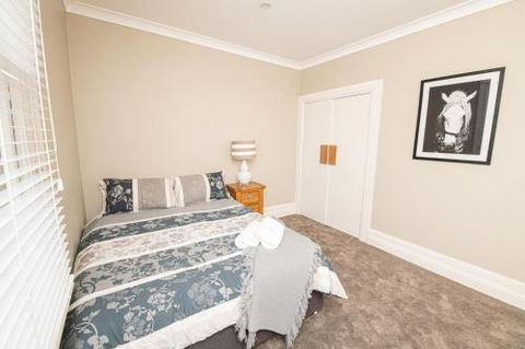 Heritage Bowen Terrace ?3 Bed 2 Bath Walk To CBD - Stayed 2