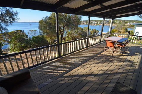 CDC 625 Beach House Incl.rear 2BR Studio - Stayed 4